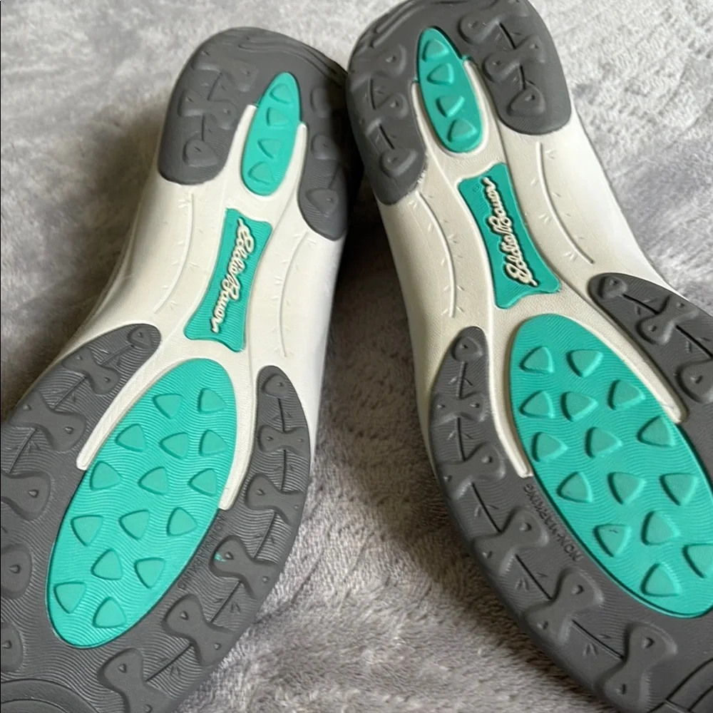 NWOT Eddie Bauer Gray Women's Slip On Walking Shoes.  SZ: 7.5 - Picture 3 of 7